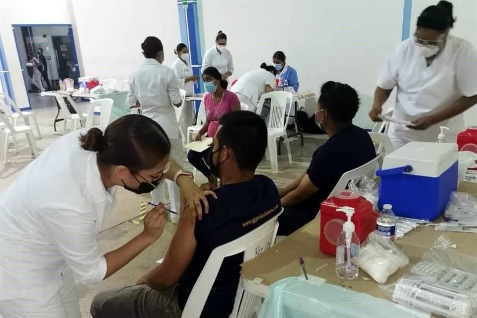La Secretaría de Bienestar de México en Tamaulipas destaca que vacunaron contra Covid a 567 mil 145, es decir, el 97.12 por ciento.