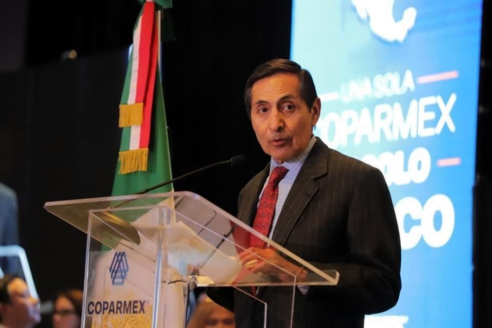 Rogelio Ramírez de la O durante la toma de protesta de Juan José Sierra como nuevo presidente de Coparmex