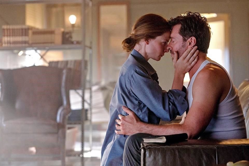 La nueva cinta de Hugh Jackman, Reminiscencia, es una historia de amor y obsesión con algunas secuencias de acción medianamente logradas.