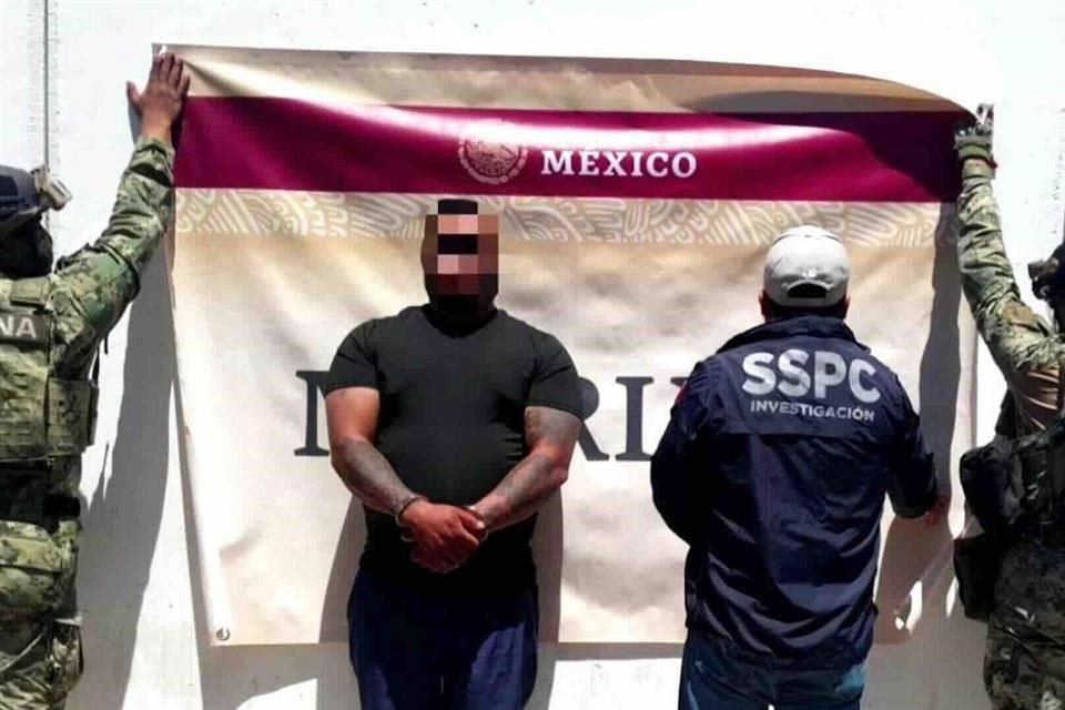 La Marina detuvo a Iván Fernando Zepeda, alias '4-40', presunto operador del CJNG en los municipios de Nogales e Ímuris, Sonora.