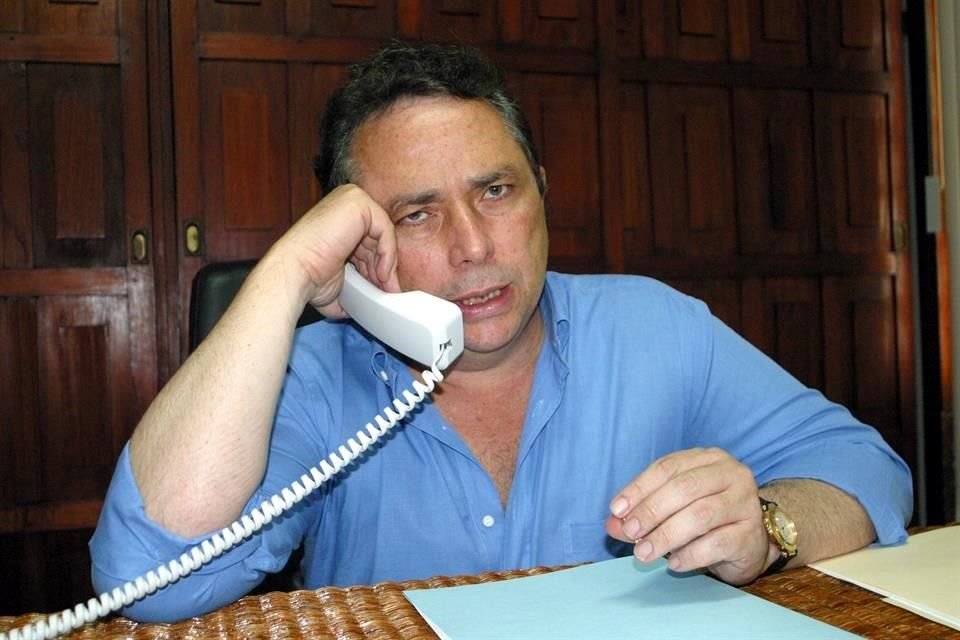 Carlos Cabal Peniche acordó entregar las acciones que compró de Grupo Radiópolis. 