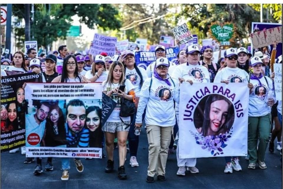 Familiares y amigos de Isis han organizado protestas para exigir exigir justicia.