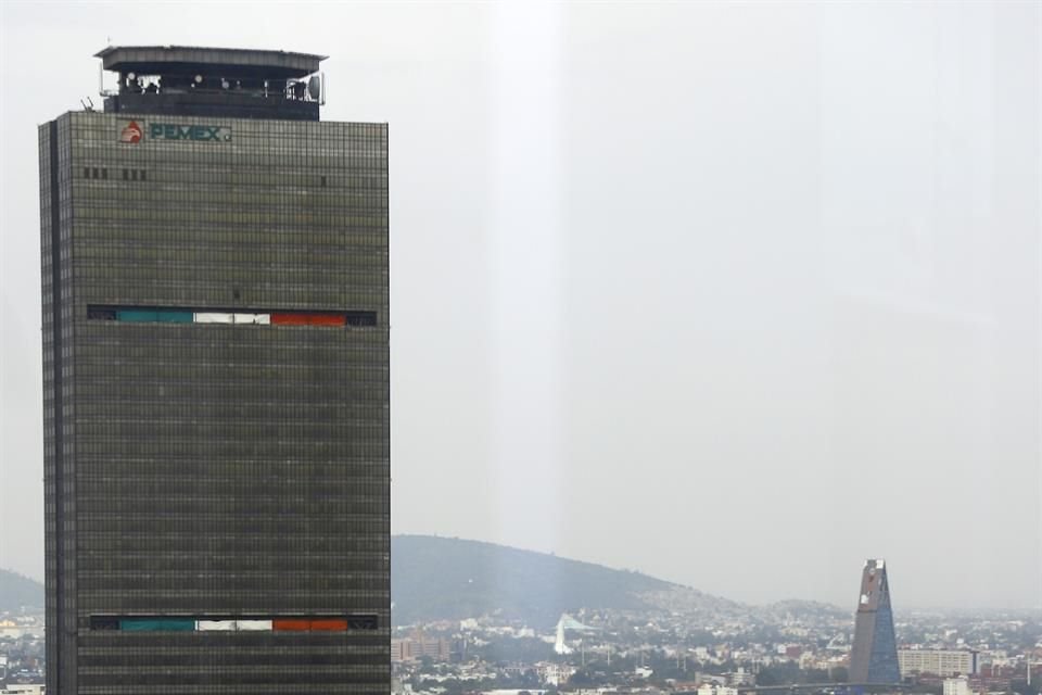 Panorámica de la Torre Ejecutiva Pemex, imagen tomada desde la Colonia Nueva Anzures.
