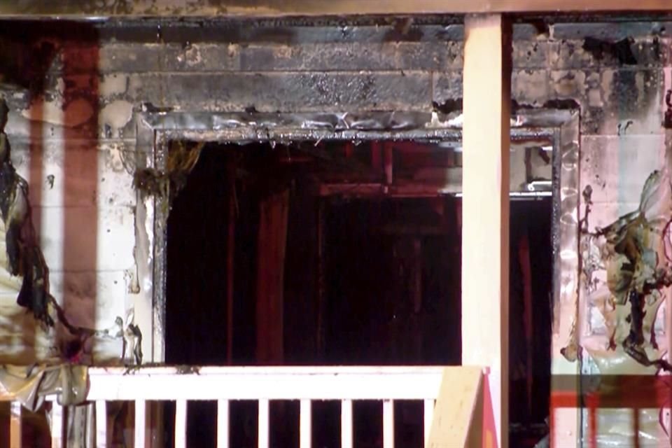 Daños causados por un incendio en la residencia asistida Gabriel House, en Fall River, Massachusetts, el 13 de julio de 2025.