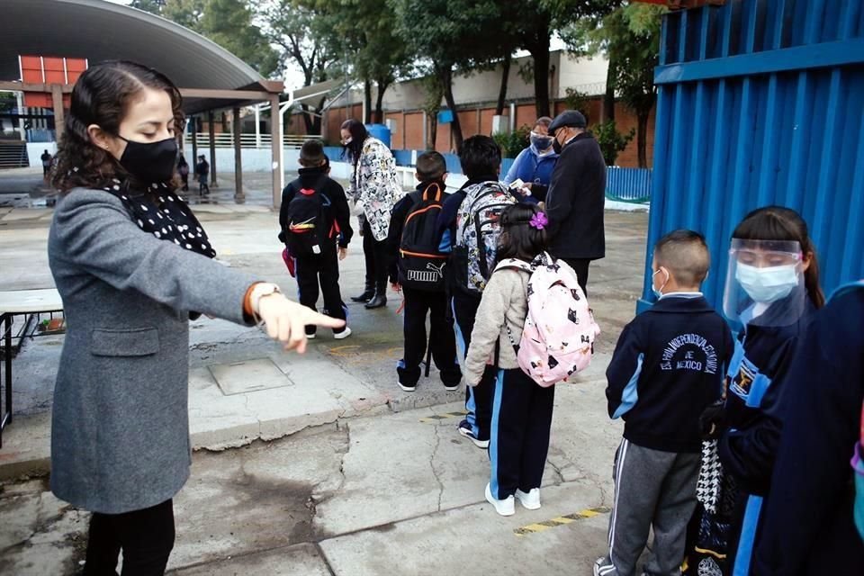 La ansiedad ha estado presente durante la crisis sanitaria debido a que ésta, a su vez repercutió en hábitos, rutina diaria, así como relaciones sociales y familiares.