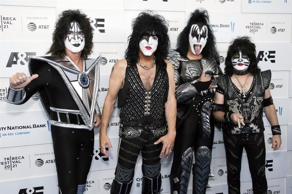 El grupo Kiss pospuso algunas fechas de su actual gira por Estados Unidos luego de que su líder, Gene Simmons, se contagiara de Covid-19.