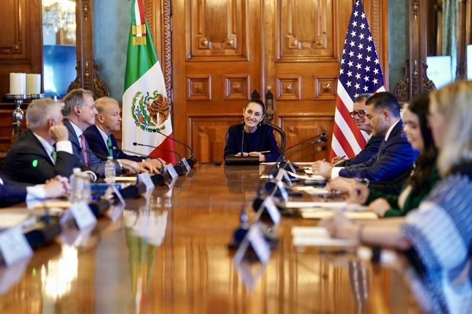 El viernes la Presidenta Claudia Sheinbaum tuvo una reunión con el embajador de Estados Unidos en México, Ron Johnson.