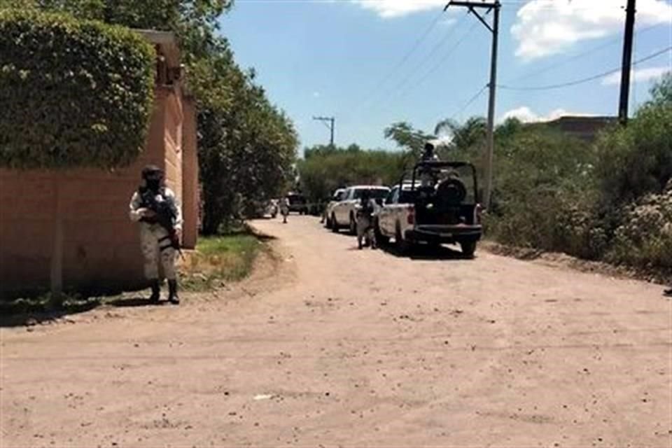 Un adolescente de 13 años falleció luego de un presunto ataque de la Guardia Nacional mientras viajaba en una camioneta con su padre y su hermano de 17 años, que resultó herido.