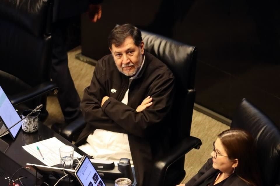 El senador Ricardo Anaya, jefe de la bancada panista, exigió 'transparencia total' a Fernández Noroña en lo relacionado con la adquisición de su casa.