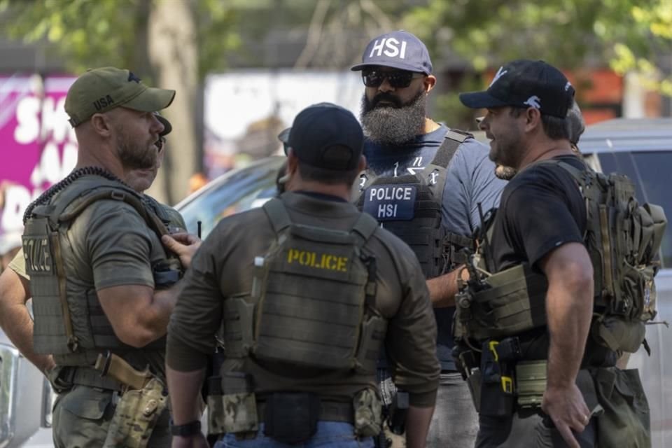 La agencia de migración de EU tendrá acceso a un controvertido software espía diseñado para hackear teléfonos y leer mensajes privados.