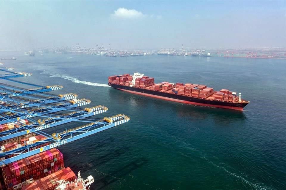 Los aranceles globales más elevados del Presidente Donald Trump entraron en vigor el 7 de agosto, lo que ha obligado a decenas de socios estadounidenses a buscar alivio ante los crecientes gravámenes que están redefiniendo las prácticas comerciales globales.