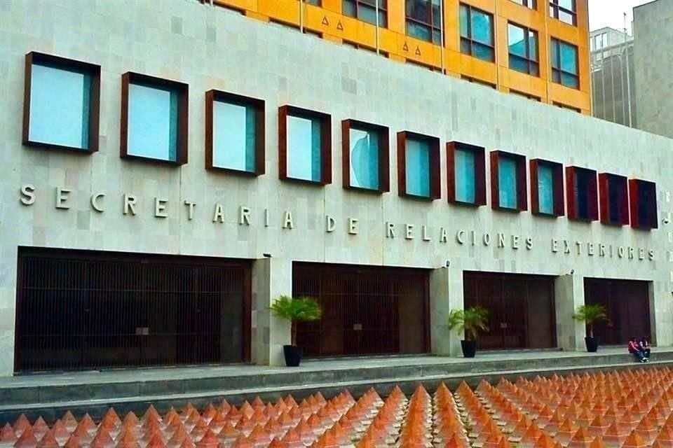 SRE afirmó que México no aceptará intervención militar en el País, luego que Embajador de EU llamó a crear frente en común contra cárteles.