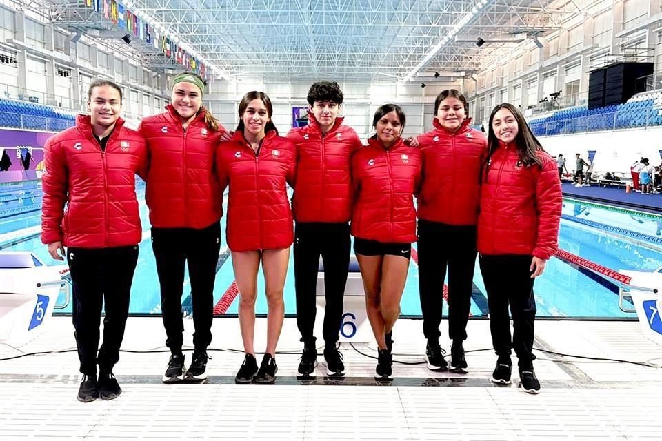 : Siete nadadores de Nuevo León saltarán el domingo a la piscina panamericana en asunción donde hoy realizaron su primer entrenamiento.
