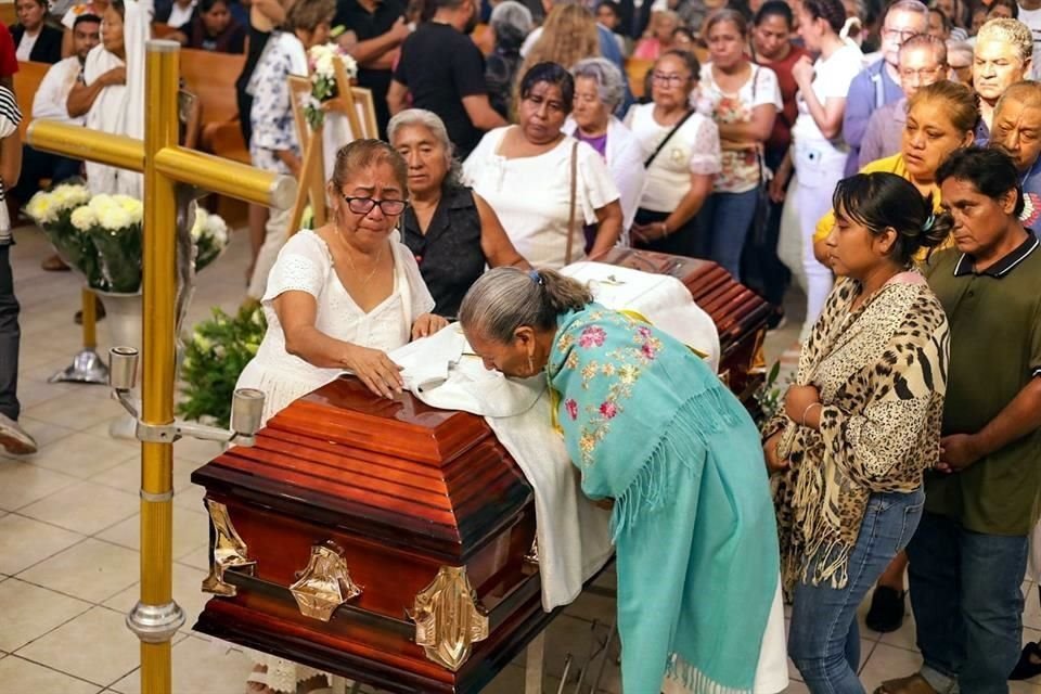 El sacerdote será sepultado en su pueblo natal La Changata, del municipio de Ajuchitlán del Progreso, en la región de la Tierra Caliente.