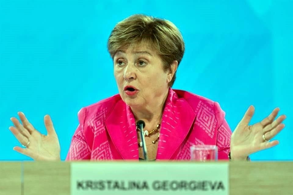 Kristalina Georgieva, directora gerente del FMI, dijo que la economía mundial 'en general ha resistido tensiones agudas' y evoluciona 'mejor' de lo que esperaba, 'pero peor de lo que necesitamos'.