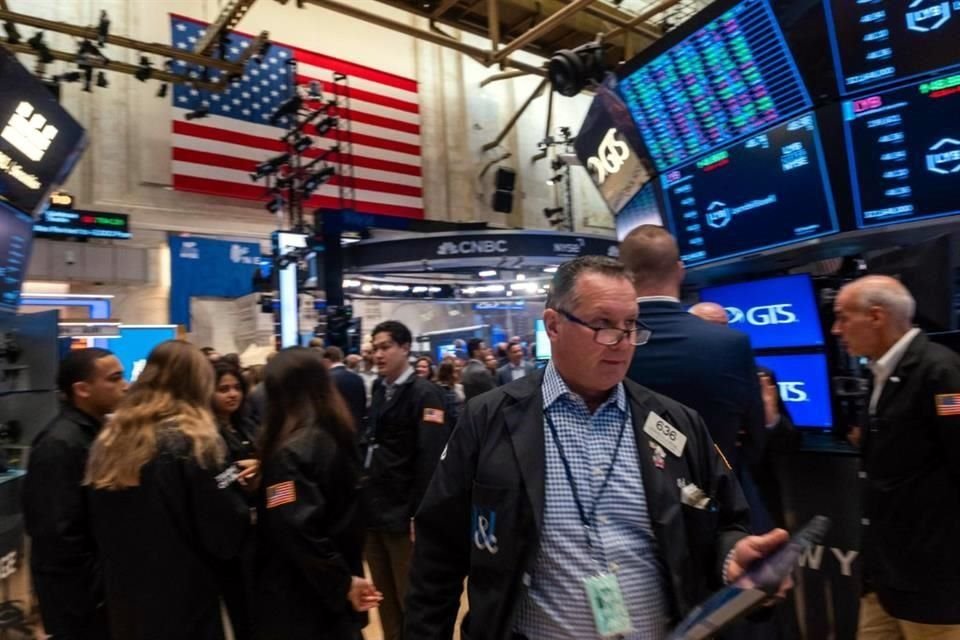 Profesionales de Wall Street temen que las fuertes alzas de las acciones tecnológicas sean indicio de una burbuja que podría estallar, como la de las puntocom.