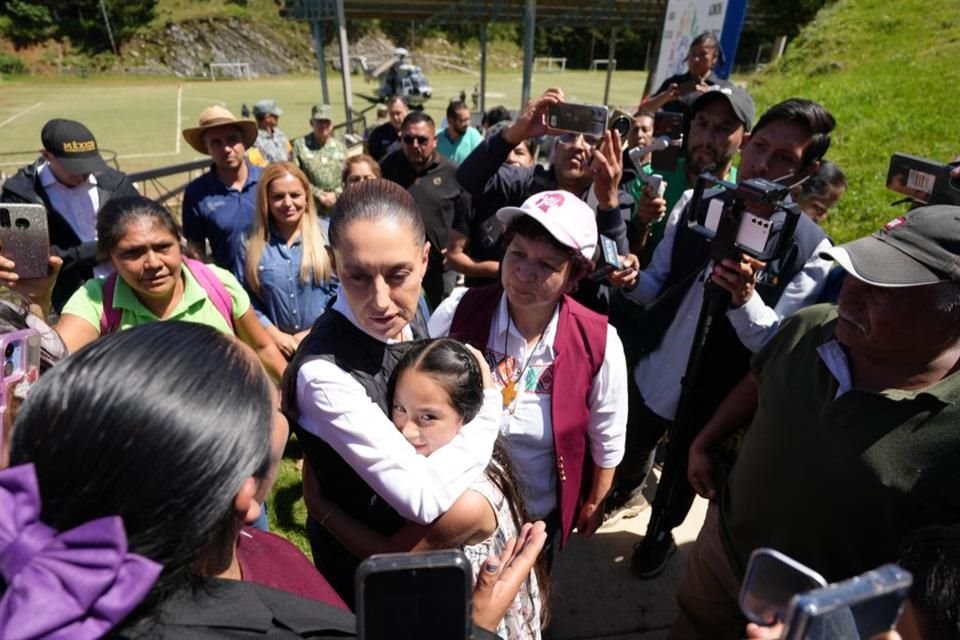 O presidente Sheinbaum informou que o governo tem mais de 19 bilhões de pesos em financiamento este ano para lidar com emergências naturais.