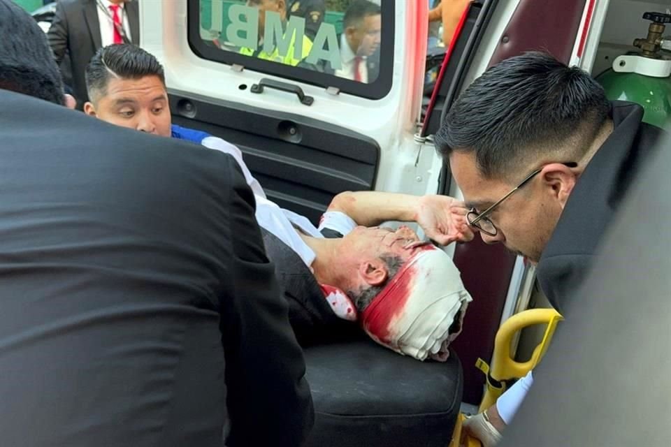 David Cohen, prawnik reprezentujący byłych dyrektorów spółdzielni Cruz Azul, został postrzelony, gdy opuszczał salę sądową PJ w ratuszu w Cuauhtémoc.