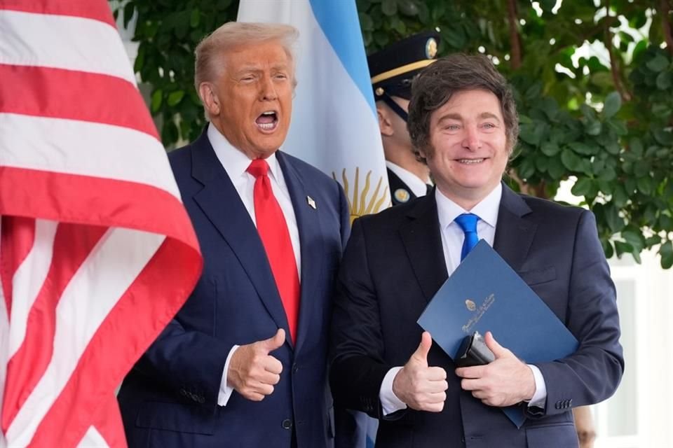 El Presidente Donald Trump y su homólogo Javier Milei en la Casa Blanca, el 14 de octubre del 2025.