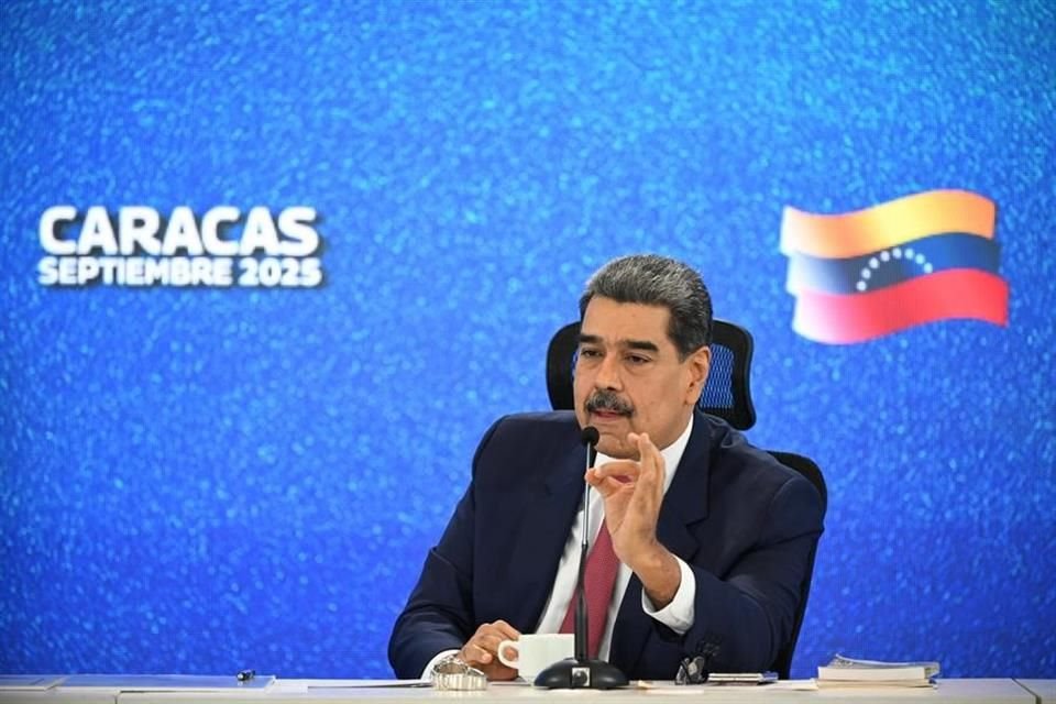 El Presidente de Venezuela, Nicolás Maduro, habla durante una rueda de prensa en Caracas el 15 de septiembre.