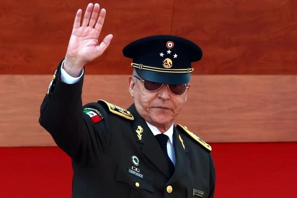 Il generale Salvador Cienfuegos è stato invitato dal presidente Sheinbaum alla Marcia della lealtà lo scorso febbraio.