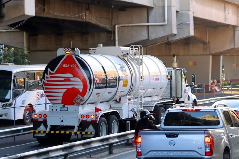 Maosa distribuye aproximadamente 160 millones de litros de gasolina Magna, Premium y diesel al mes, principalmente a gasolineras Pemex y 'banderas blancas'.