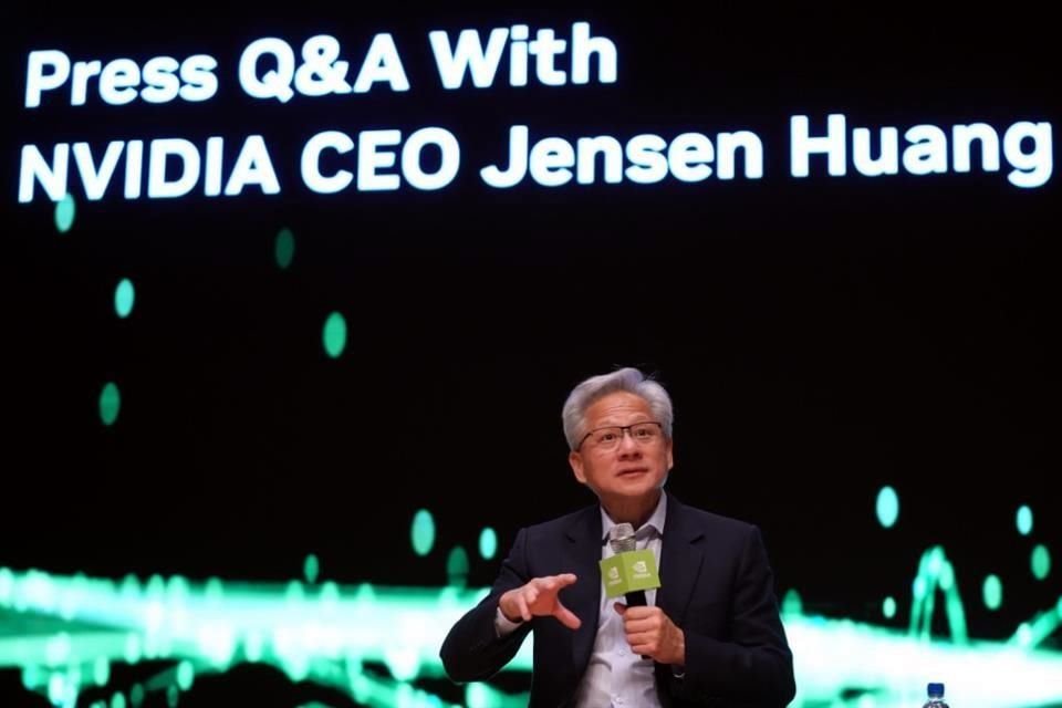 Jensen Huang, CEO de Nvidia, durante la cumbre del foro de Cooperación Económica Asia-Pacífico (APEC) en Gyeongju, Corea del Sur.