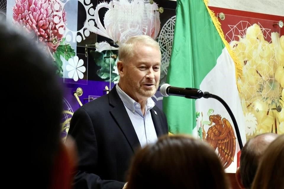 En redes sociales, Ronald Johnson, Embajador de EU en México, destacó que durante sus primeros 90 días en el cargo, ha disminuído el cruce de migrantes, tráfico de fentanilo y entrega de 55 reos.