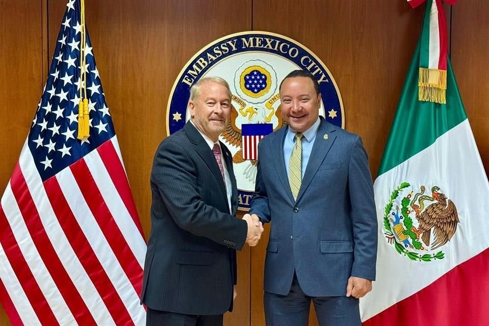 El Embajador de EU, Ronald Johnson, calificó la labor de la agencia de aduanas estadounidense como 'crucial' para reducir los índices de tráfico de drogas, armas y personas entre ambos países.