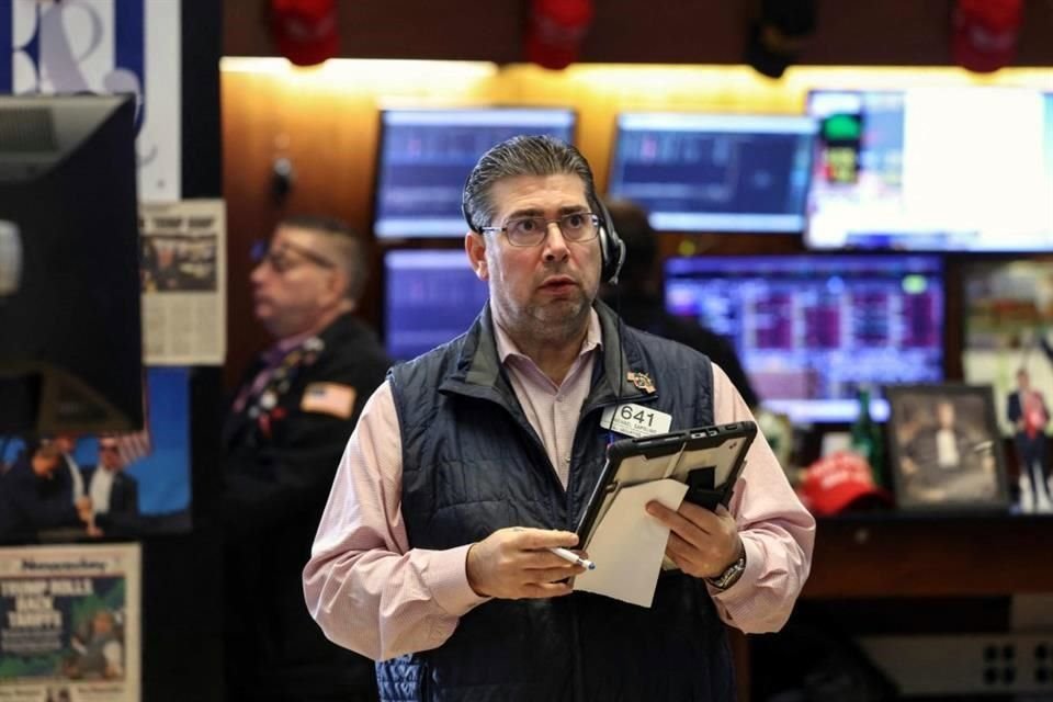 Las acciones de Wall Street subieron impulsadas por el sector tecnológico, ya que las crecientes apuestas por recortes de las tasas de interés contrarrestaron la cautela ante los datos clave de inflación de esta semana.