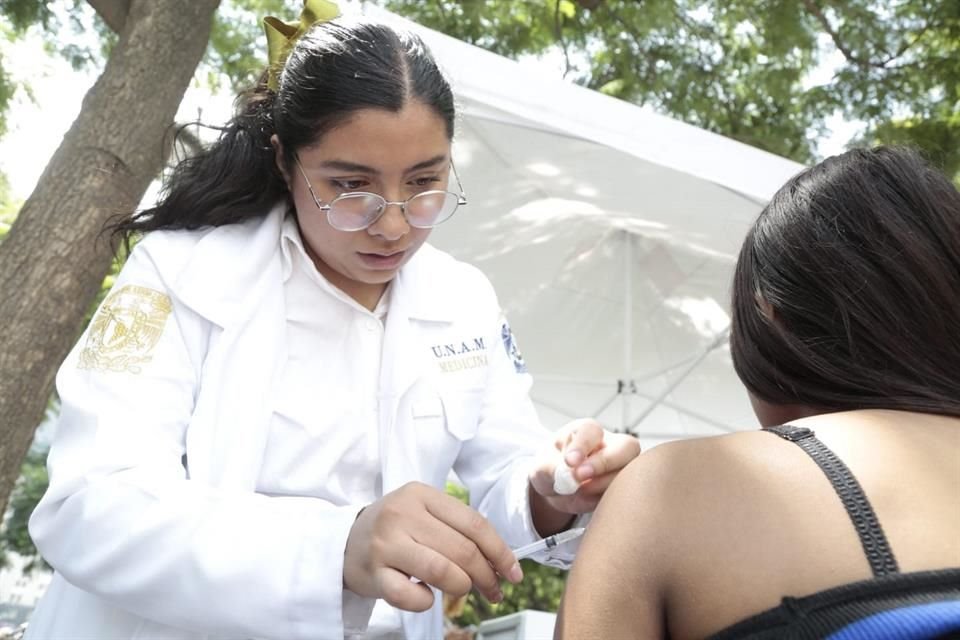 La CDMX implementó cercos sanitarios tras 5 casos de sarampión en Álvaro Obregón y Cuajimalpa.