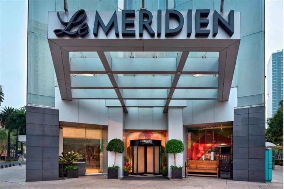 En el resort Marriott Le Meridien Mexico City Reforma, ubicado cerca del Estadio Azteca, las tarifas aumentaron un 2 mil 372%, alcanzando la asombrosa cifra de 3 mil 882 dólares por noche.