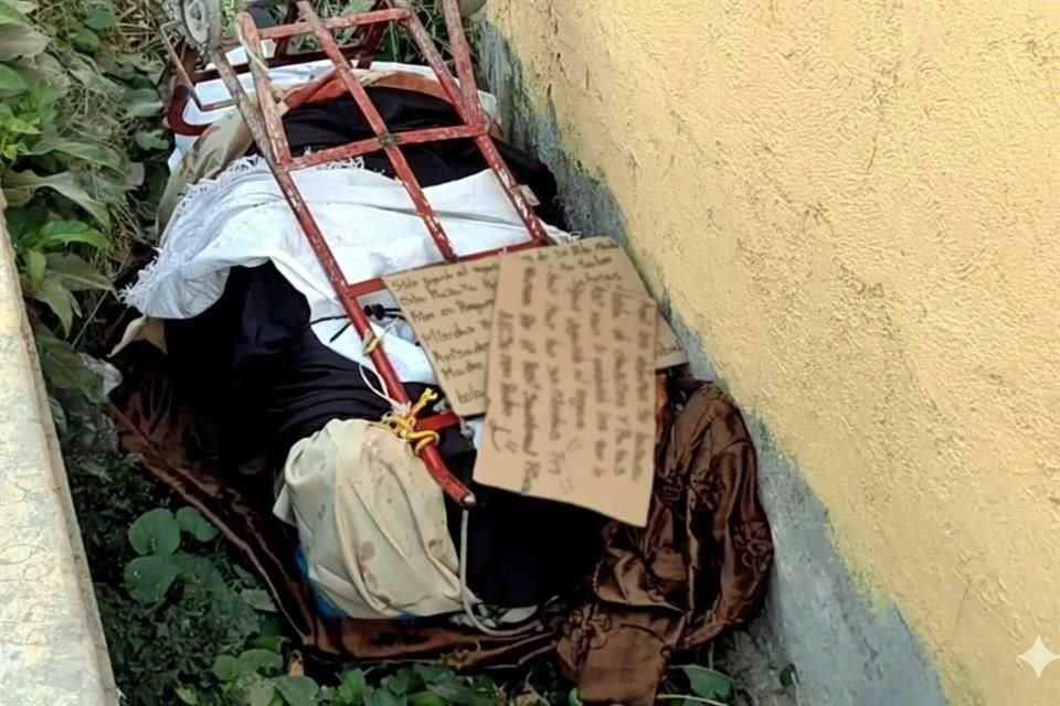 Envueltos en sábanas y con evidentes signos de violencia, los cuerpos de una mujer y un hombre fueron encontrados sin vida, junto a un narcomensaje, en el municipio de Iguala, Guerrero.