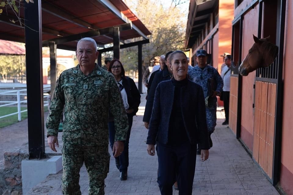 La PResidenta Sheinbaum informó que llevó a cabo la visita, que se trata de la quinta a ese estado durante su Administración, en compañía del Secretario de la Defensa Nacional, Ricardo Trevilla Trejo.